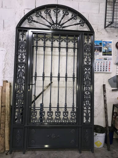 Carpinteria Metalica y Aluminio JESUS REGALADO DOMINGUEZ