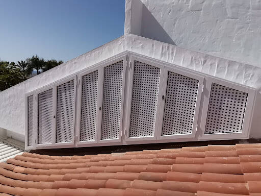 Carpintería de Aluminio Cabrera, S.L.