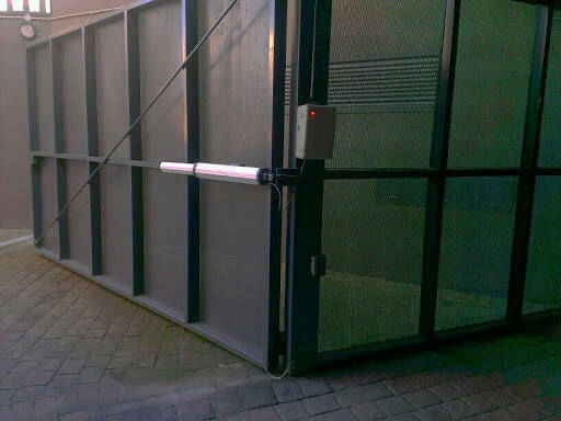 Instaladores de Puertas Automáticas en Granada - STARMATIC