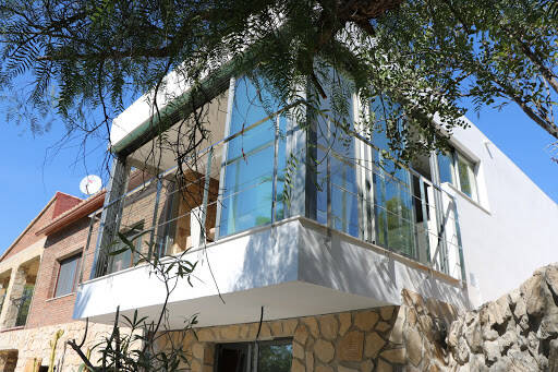 J. L. Brotons Carpinteria De Aluminio